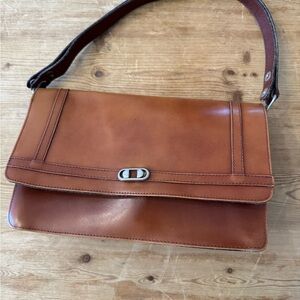 Vintage Elegant Brown Leather Small Shoulder Bag.